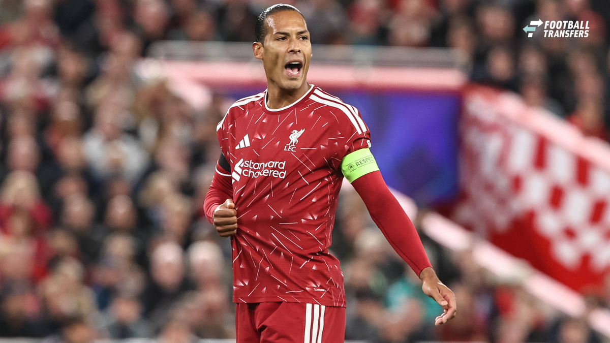 UEFA Champions League Matchday 1 of 8 Liverpool v Atletico Madrid Virgil van Dijk of Liverpool gives his team instructions during the UEFA Champions League Matchday 1 of 8 match Liverpool vs Atletico Madrid at Anfield, Liverpool, United Kingdom on 0...