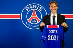 Mika Godts Paris Saint-Germain