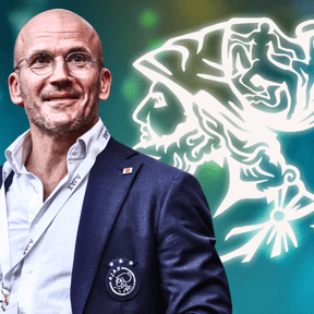 Transfers aanstaande bij Ajax: dit is met wie Alex Kroes belde op tribune