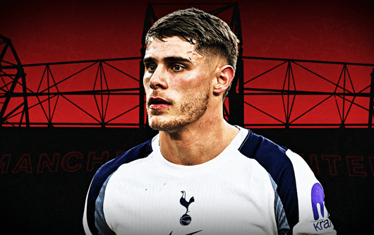 Micky van de Ven, Man Utd