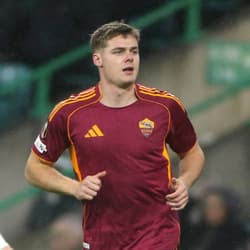 Evan Ferguson, Celtic v Roma, 2025/26