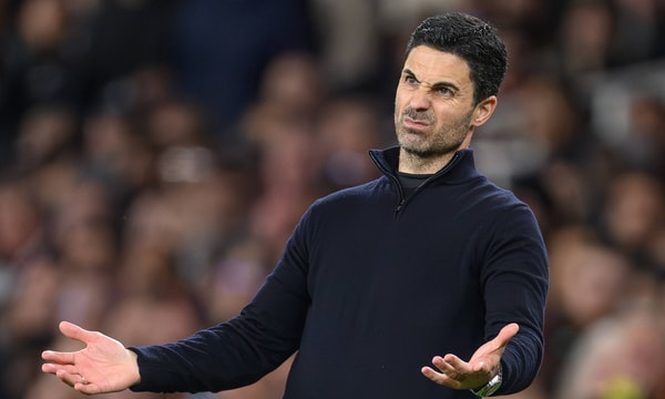 Mikel Arteta reacts during Arsenal's Champions League quarter-final with Sporting CP, 2025/26