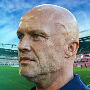 Succestrainer Dick Schreuder genoemd als opvolger van Peter Bosz bij PSV