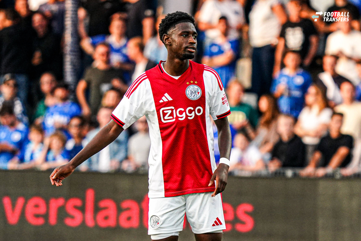 Ajax staat voor een aantal belangrijke keuzes op De Toekomst, want bij Jong Ajax lopen de verbintenissen van maar liefst elf spelers af op 30 juni 2027. Om kapitaalvernietiging te voorkomen en te zorgen dat er talenten blijven doorstromen naar ...