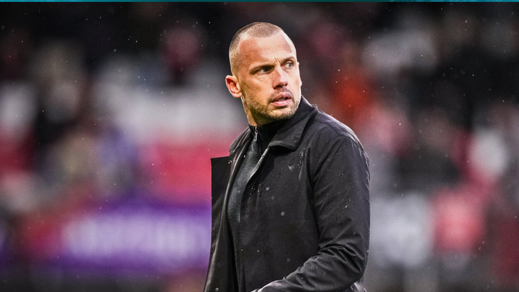 John Heitinga heeft het nog niet op de rit bij Ajax