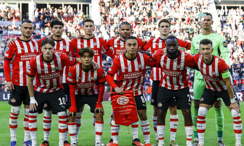 EINDHOVEN - (top lr) Filip KostiÄ‡ of PSV Eindhoven, Ricardo Pepi of PSV Eindhoven, Ruben van Bommel of PSV Eindhoven, Armando Obispo of PSV Eindhoven, Guus Til of PSV Eindhoven, Noah Fernandez of PSV Eindhoven (bottom lr) Paul Wanner of PSV Eindhov...