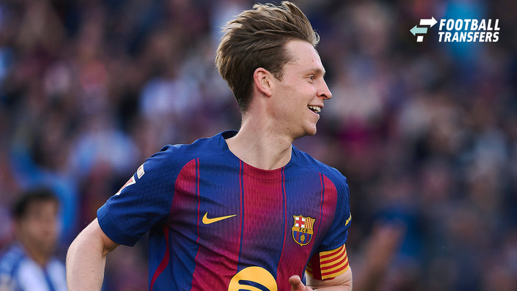 Frenkie de Jong in het shirt van FC Barcelona, met de aanvoerdersband om zijn arm.