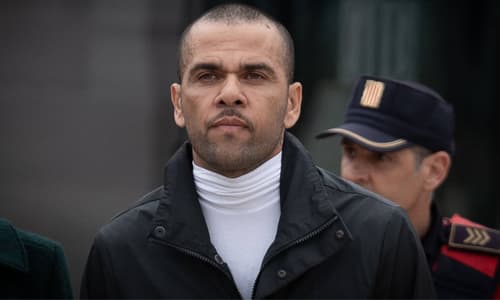 Former Barcelona player Dani Alves is planning to return to professional football