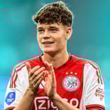 De komst van James McConnell naar Ajax is uitgelopen op een deceptie. De middenvelder wordt gehuurd van Liverpool, maar al gauw werd duidelijk dat de Engelsman niet de speler is die Ajax verder gaat brengen. Een vroegtijdige terugkeer dreigt nu vo...