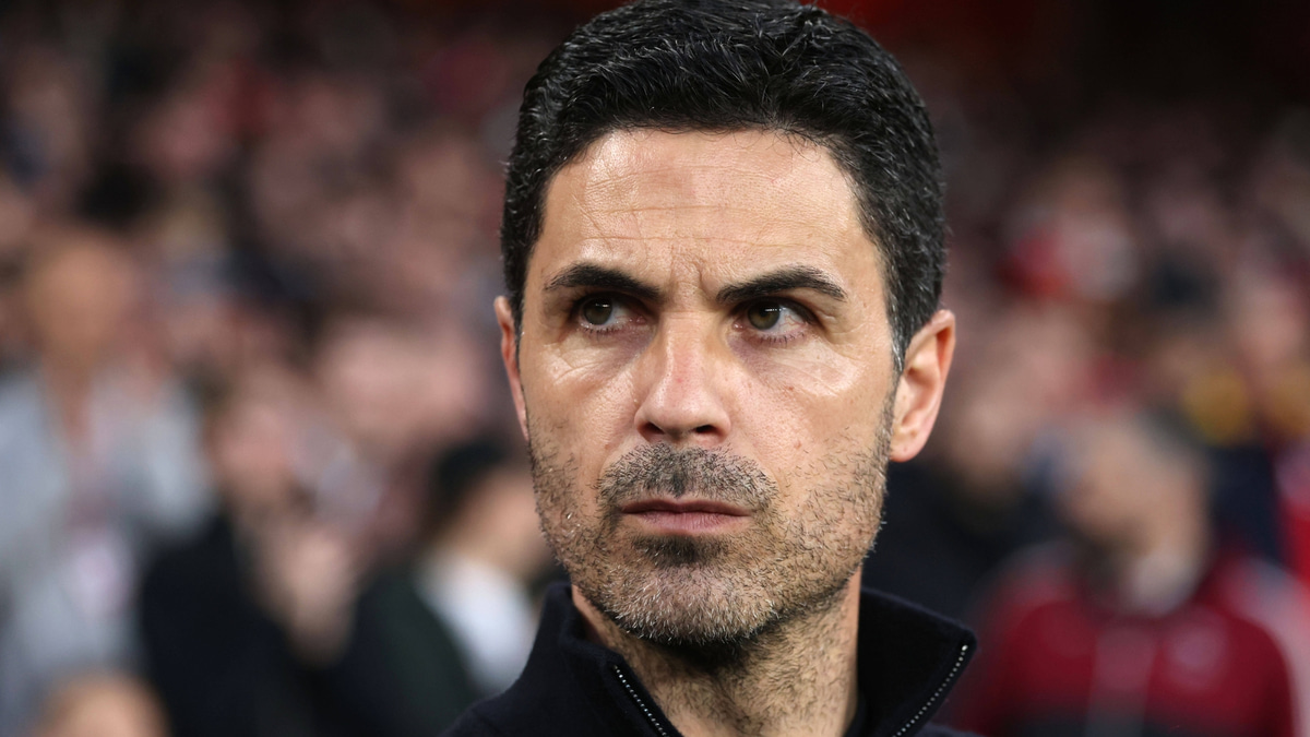 Mikel Arteta reacts during Arsenal's Champions League quarter-final with Sporting CP, 2025/26