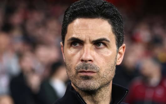 Mikel Arteta reacts during Arsenal's Champions League quarter-final with Sporting CP, 2025/26