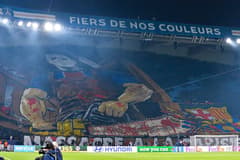 PSG chainsaw tifo, Barcelona