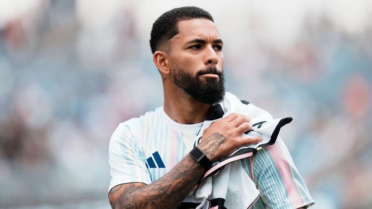 Douglas Luiz joined Juventus in 2024