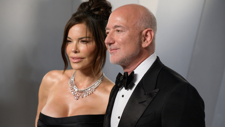 Jeff Bezos and wife Lauren Sanchez