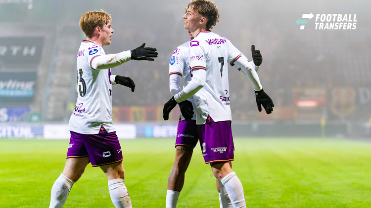 Oliver Edvardsen maakte in 2025 voor drie miljoen euro de overstap van Go Ahead Eagles naar Ajax.