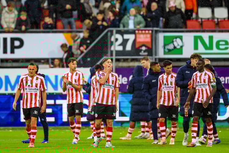 De spelers van Sparta Rotterdam na het treffen met Ajax