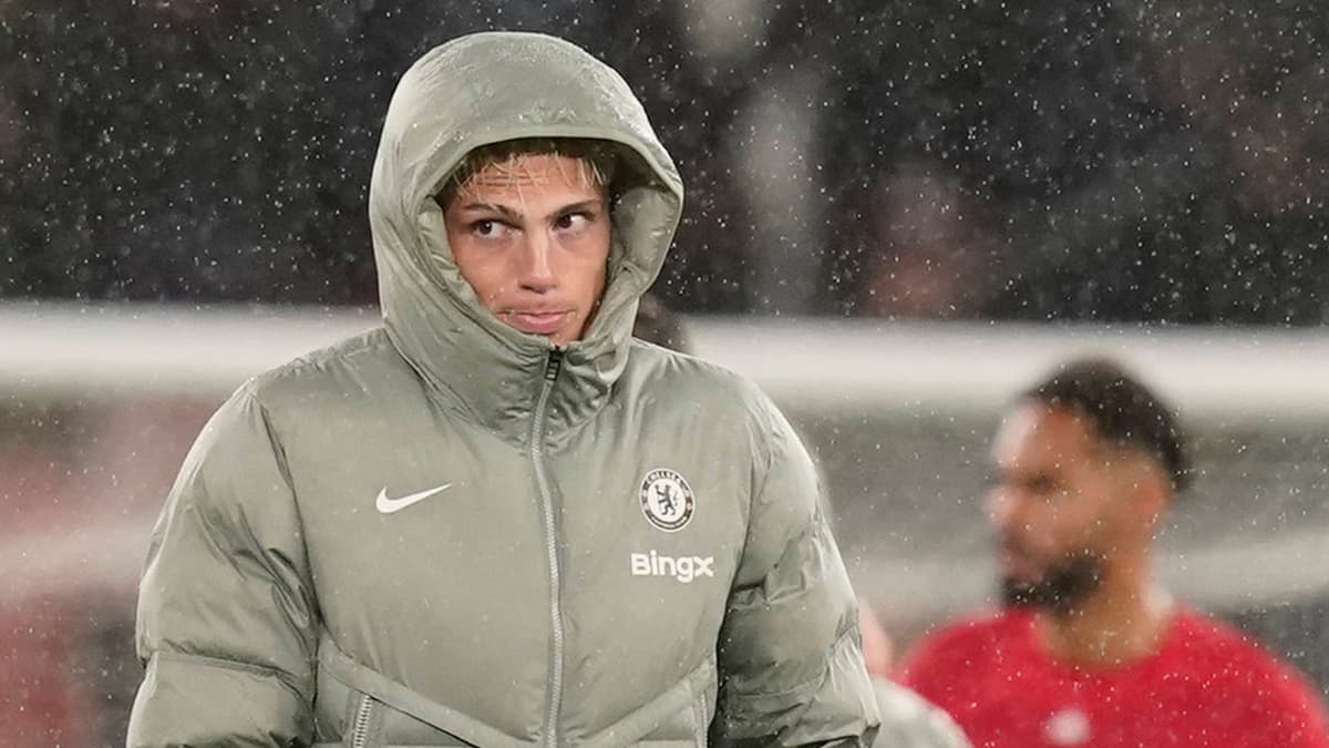 Chelsea's Alejandro Garnacho returned to Manchester United in Premier League action, 21 September 2025