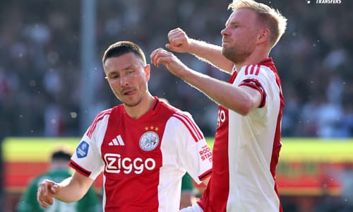 Ajax was zeer actief op de transfermarkt en haalde een hoop routine in huis. De Amsterdamse selectie beschikte echter ook al over enkele ervaren krachten met Davy Klaassen en Steven Berghuis. De contracten van de twee routiniers lopen echter na...