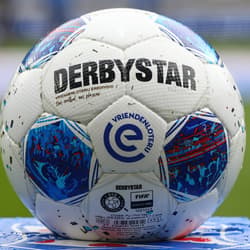 Eredivisie, bal