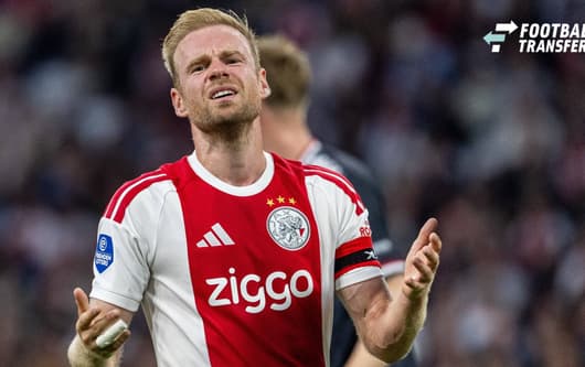 2026-09-15 VriendenLoterij Eredivisie: AFC Ajax v Willem II AMSTERDAM, NETHERLANDS - SEPTEMBER 15: Davy Klaassen of AFC Ajax during the VriendenLoterij Eredivisie match between AFC Ajax and Willem II at Johan Cruijff Arena on September 15, 2026 in A...