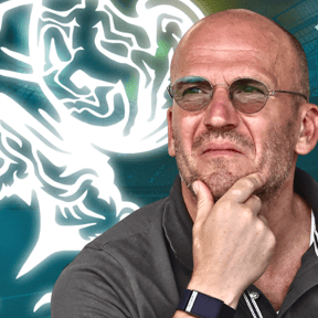 Felle kritiek op Alex Kroes bij Ajax na zomerse miljoenentransfers