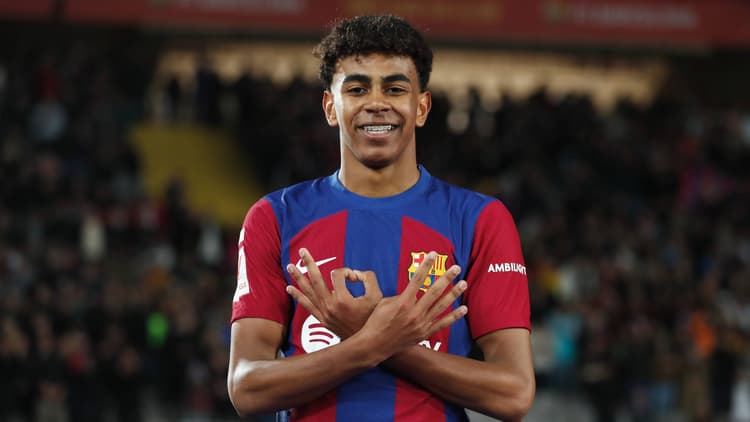 Lamine Yamal doing his 304 celebration