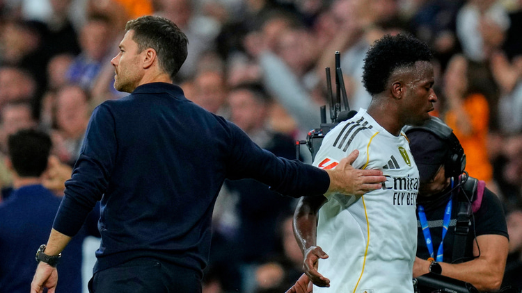 Vinicius Junior and Xabi Alonso reportedly have a strained relationship at Real Madrid.