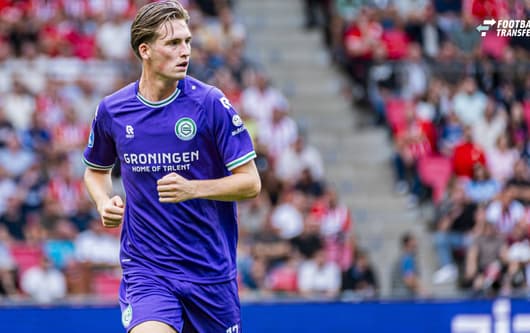 EINDHOVEN - David van der Werff of FC Groningen during the Eredivisie match between PSV Eindhoven and FC Groningen at the Philips Stadium on August 23, 2026 in Eindhoven, the Netherlands. KEVIN SENDERS ANP Eredivisie 2026 27 xVIxANPxSportx xMarcelxt...