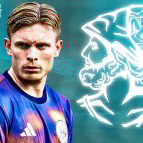 Fred Grim duwt Oliver Edvardsen naar de uitgang bij Ajax