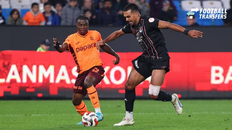 Christ Oulaï (links) in actie namens Trabzonspor.