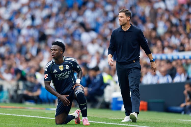 Vini Junior and Xabi Alonso