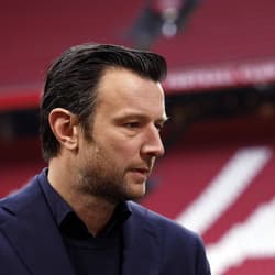Ajax heeft vrijdag de officiële jaarcijfers over het seizoen 2025/2026 naar buiten gebracht en kan een nettowinst van 2,0 miljoen euro noteren. Daarmee weet de club uit Amsterdam een flinke ommekeer te realiseren ten opzichte van het seizoen 20...