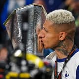 Richarlison, Europa League trophy