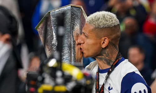 Richarlison, Europa League trophy