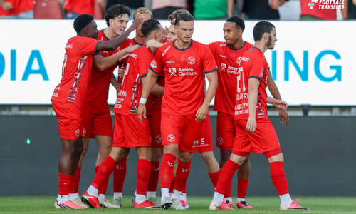 Almere City is voortvarend begonnen aan het seizoen 2026/27 in de Keuken Kampioen Divisie. Dit is mede te danken aan het kwartet in de voorste linie van de club uit Flevoland. Ferdy Druijff, Marley Dors, Ernest Poku en Olivier de Nijs blinken u...