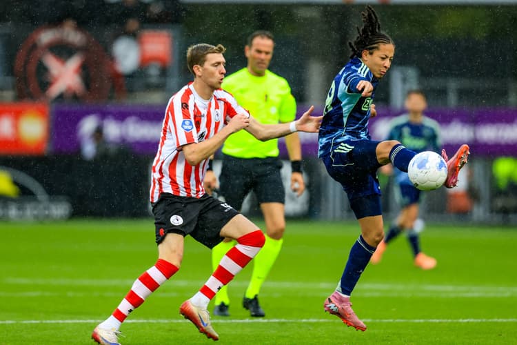 Kian Fitz-Jim mocht tegen Sparta Rotterdam weer in actie komen