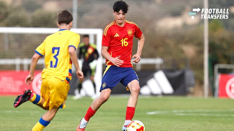 Eloi Gomez (hier actief namens Spanje) kwam afgelopen zomer naar Ajax.