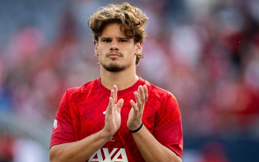 Milos Kerkez, Liverpool
