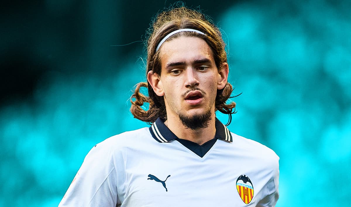 PSV is volgens transferjournalisten Romano en Matteo Moretto, en ook de Nederlandse media zoals De Telegraaf, in vergevorderde onderhandelingen met Valencia over de transfer van centrale verdediger Gasiorowski. De deal zou rond de 9,5 miljoen euro...