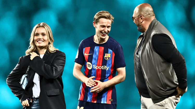 Frenkie de Jong (midden) met Ali Dursun (rechts). Links Mikky Kiemeney, de vriendin van De Jong.