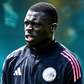 Ajax zet Brobbey prominent in etalage en hoopt op transferklapper