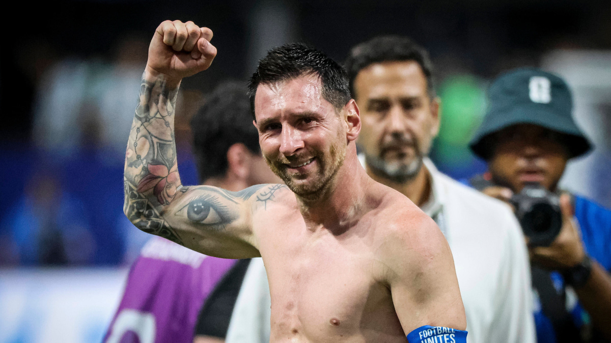 Lionel Messi, crying v Egypt