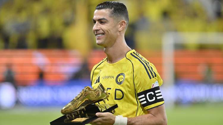 Cristiano Ronaldo: Hopes to sign off a glittering career by hitting 1000 goals
