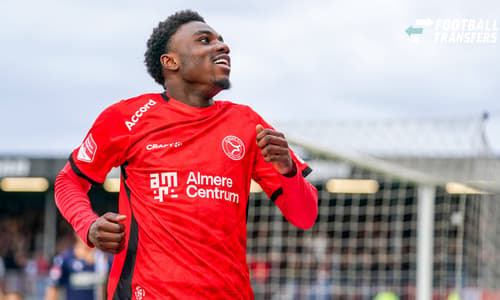 2026-05-06 Almere City FC v FC Den Bosch - Dutch Keuken Kampioen Divisie Play-offs ALMERE, NETHERLANDS - MAY 6: Emmanuel Poku of Almere City FC celebrates with teammates after scoring his teams first goal during the Dutch Keuken Kampioen Divisie Pla...