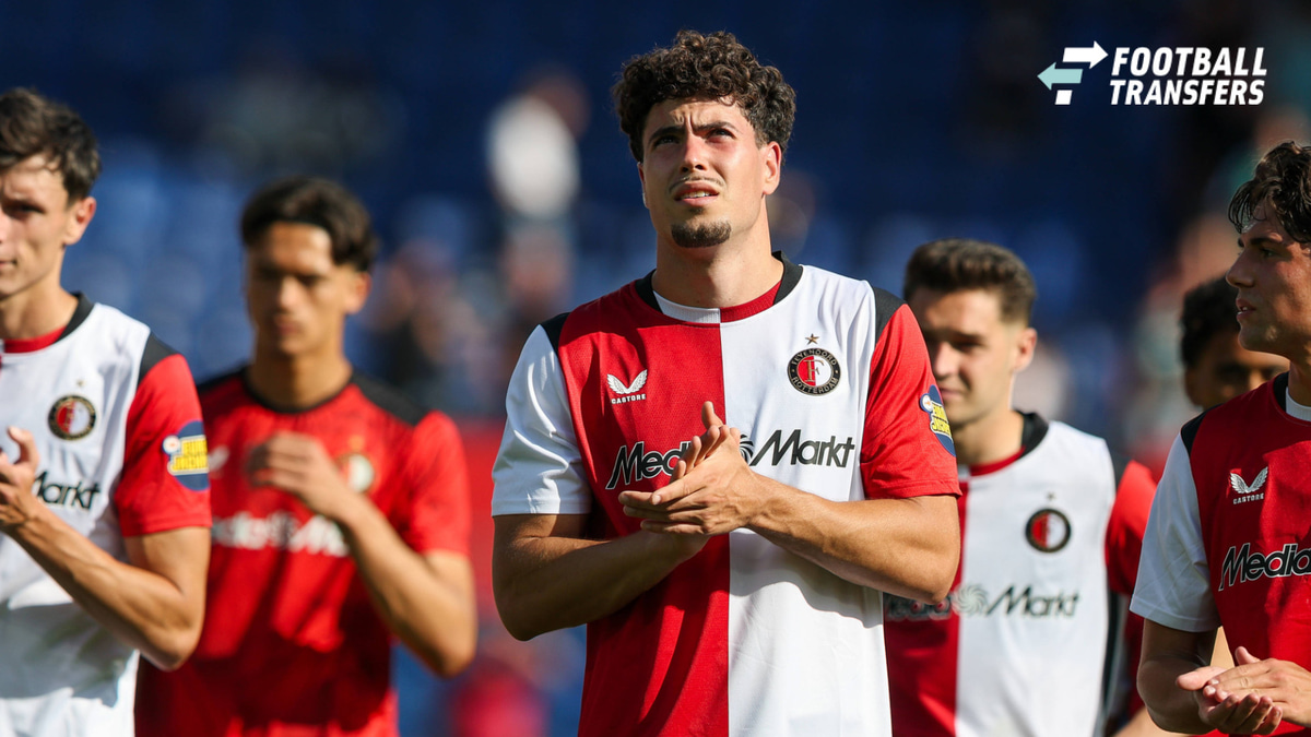 2026-08-02 Feyenoord v Atalanta Bergamo - Pre Season Friendly ROTTERDAM, NETHERLANDS - AUGUST 2: Nacho Ferri of Feyenoord is thanking the fans for their support after winning the match during the Pre Season Friendly match between Feyenoord and Atala...