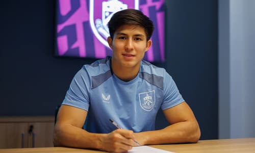 Dastan Satpaev, Burnley