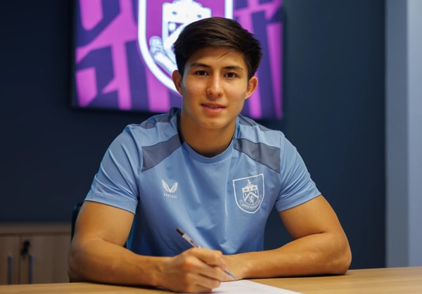 Dastan Satpaev, Burnley