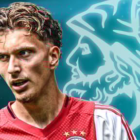 Waarom Mika Godts pas komende zomer een transfer wil maken bij Ajax