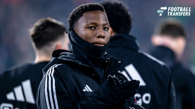 Lucas Jetten zag afgelopen zondag voor het eerst bij de wedstrijdselectie van Ajax.