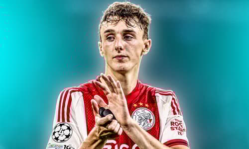 Ajax moet serieus rekening houden met de nodige interesse in Youri Baas komende zomer. De 22-jarige verdediger staat er in het buitenland goed op, waardoor de kans groot is dat menig topclub komende zomer een poging gaat wagen in Amsterdam. Mocht ...